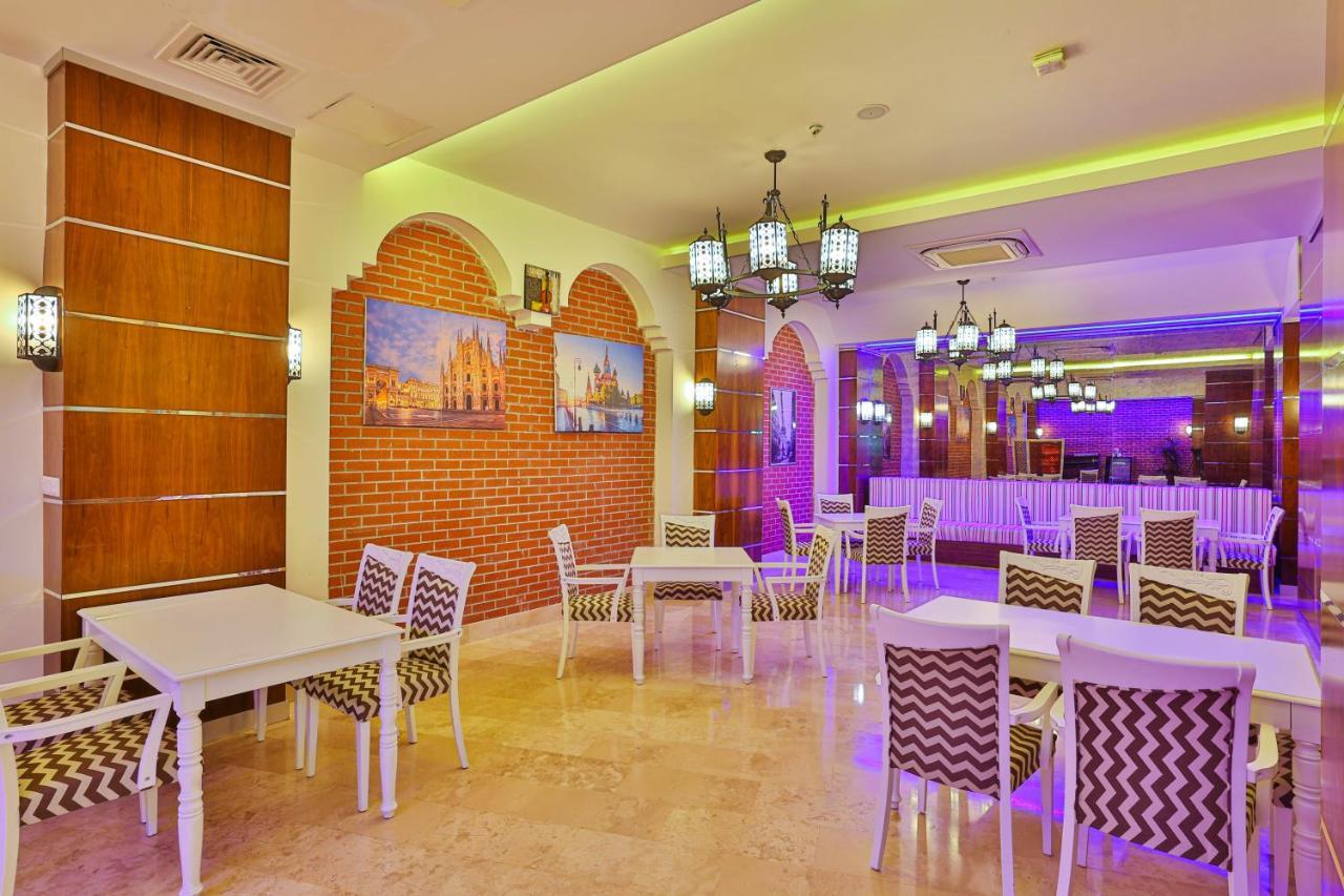 Resort Crystal Sunset Luxury &