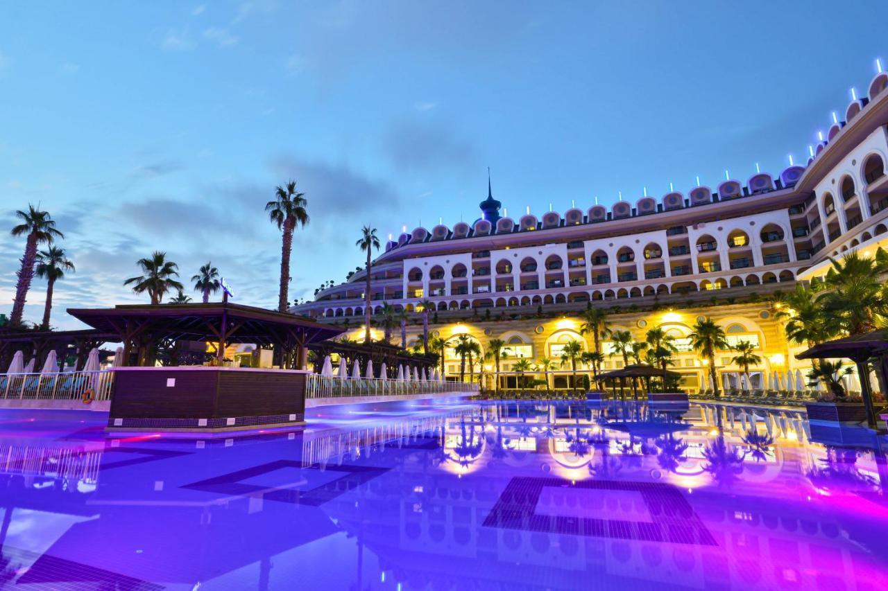Resort Crystal Sunset Luxury & Side