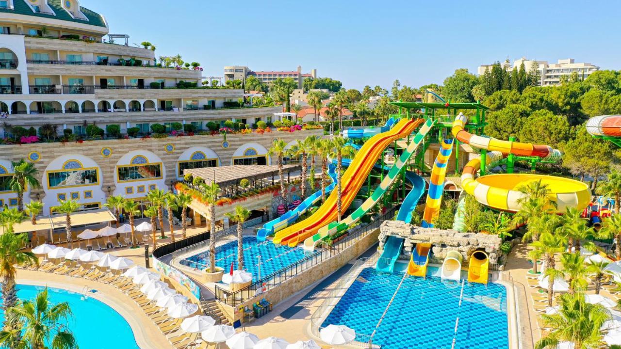 Resort Crystal Sunset Luxury &
